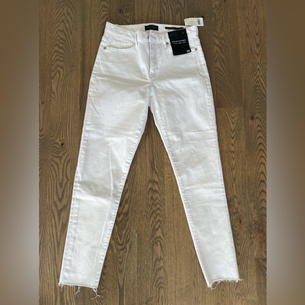 NWT - Banana Republic skinny jeans, size 28